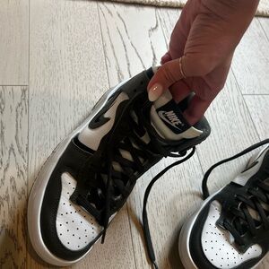 Nike dunks size 7.5
